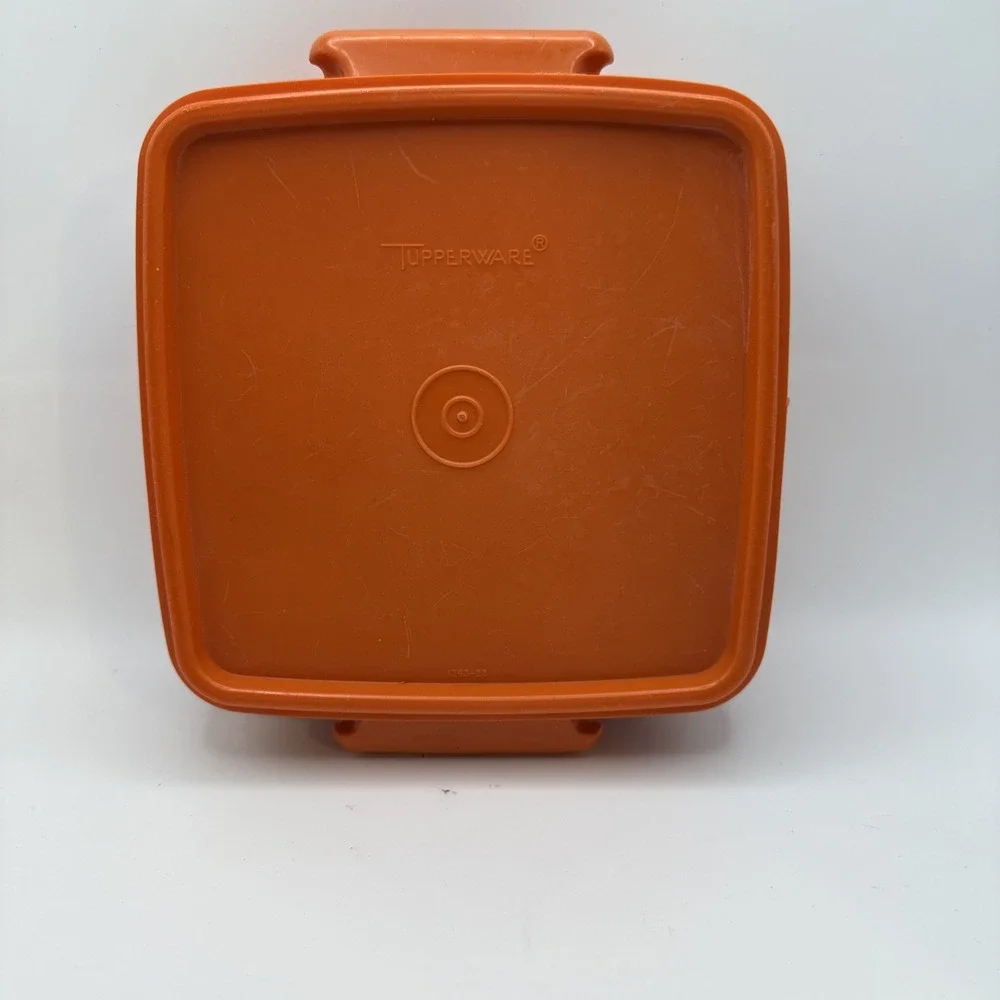 Vintage Tupperware 1362 Orange Square‎ Away Sandwich 1363 Lid